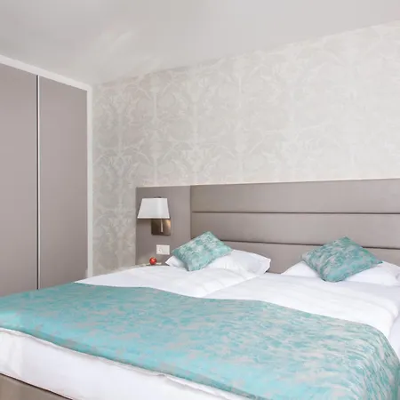 Aparthotel - Lindenstrasse 4*
