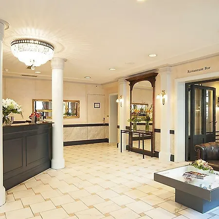 Montana Hotel