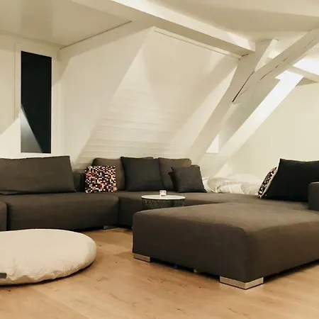 Luxury Penthouse Apartment *