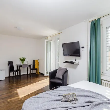 Swiss Star District 3 - Contactless Self Check-in 3* Zurich