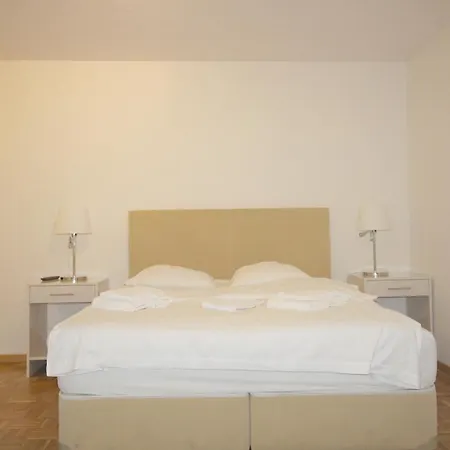 Apartment Swiss Star District 11 - Self Check-in *