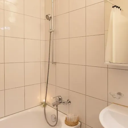 Hitrental Seefeld - Kreuzstrasse Apartment *