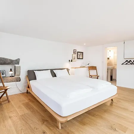 Montmartre Hotel