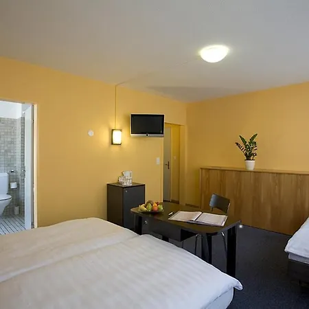 Hotel X-tra