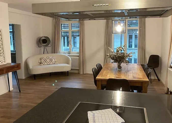 Amazing Two Bedroom Penthouse In The City Centre