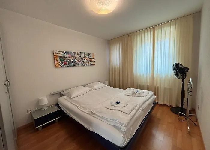 1Br Near Lake - Joy St3 R