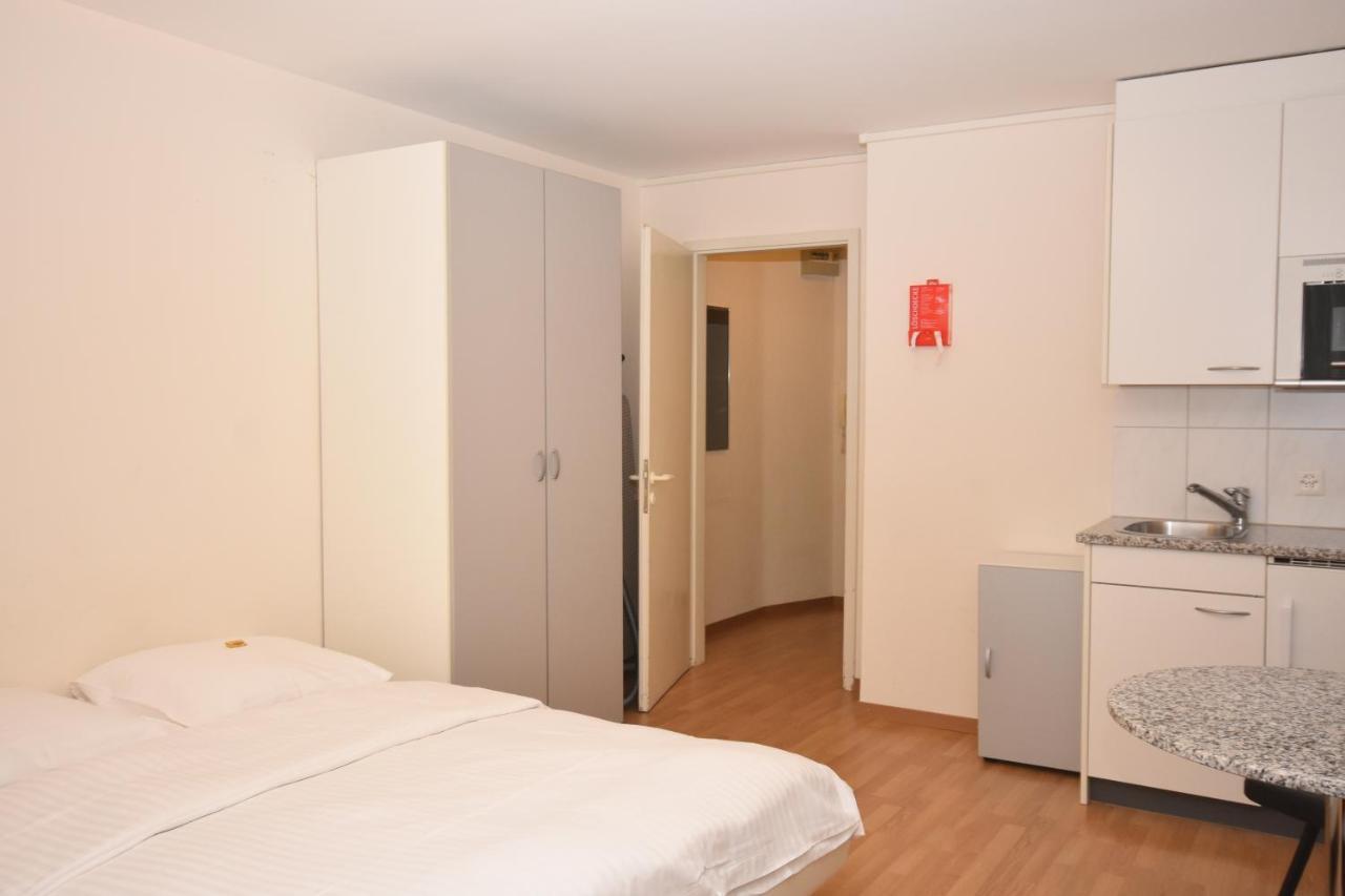 Executive - Crown 12 Apartment