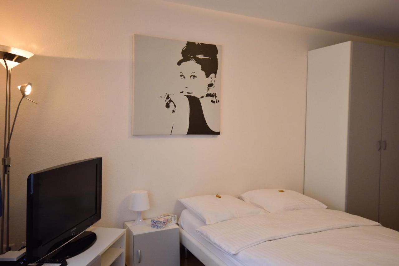 Executive - Crown 12 Zurich