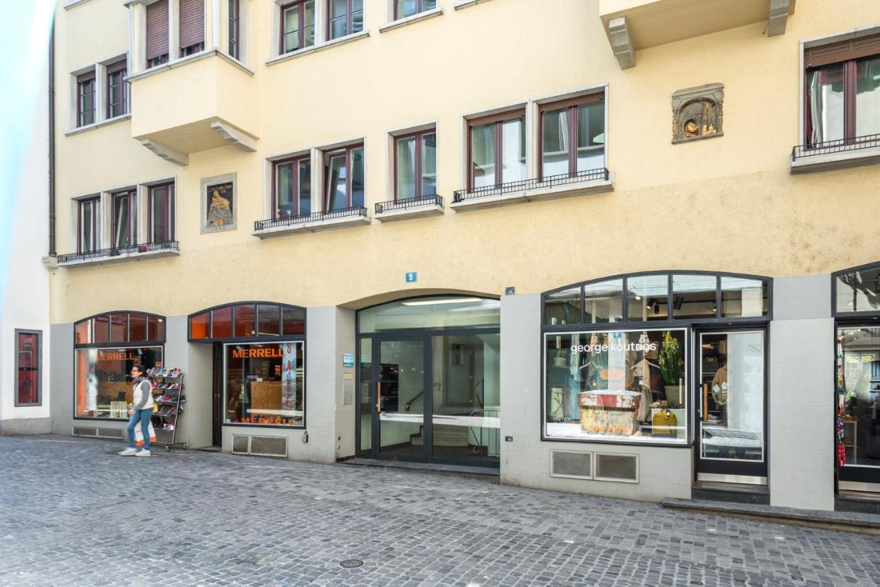 Apartment Muenstergasse Old Town Zurich