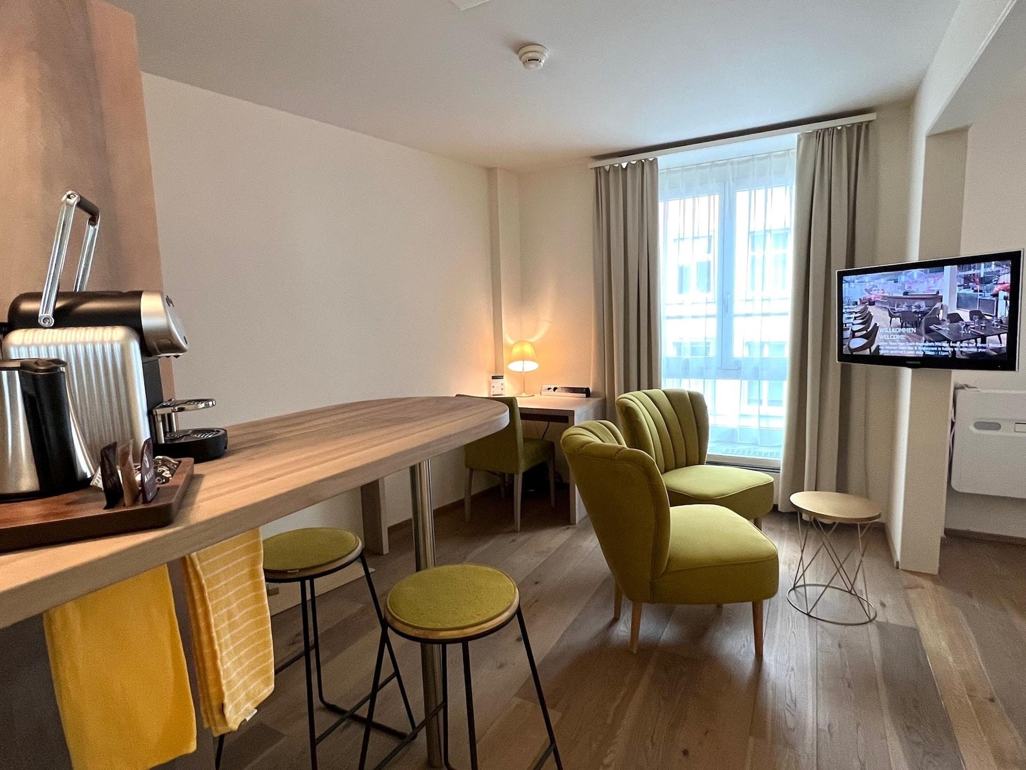 Hotel Platzhirsch - Downtown Boutique & Sushi Lounge