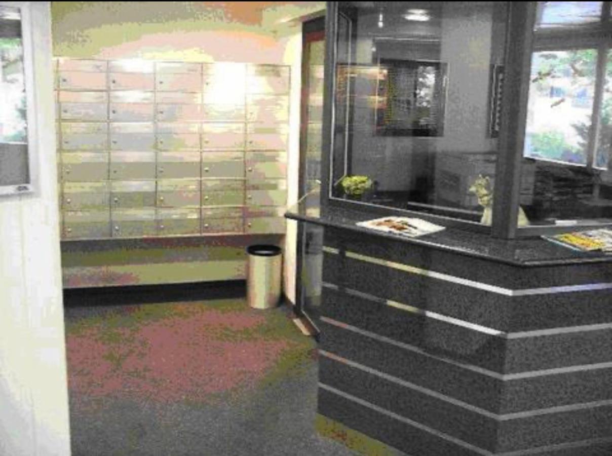 Executive Ac & Free Parking Apartment *