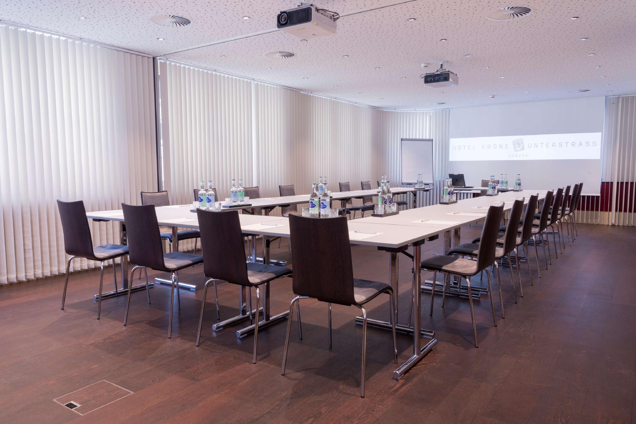 Krone Unterstrass 4*