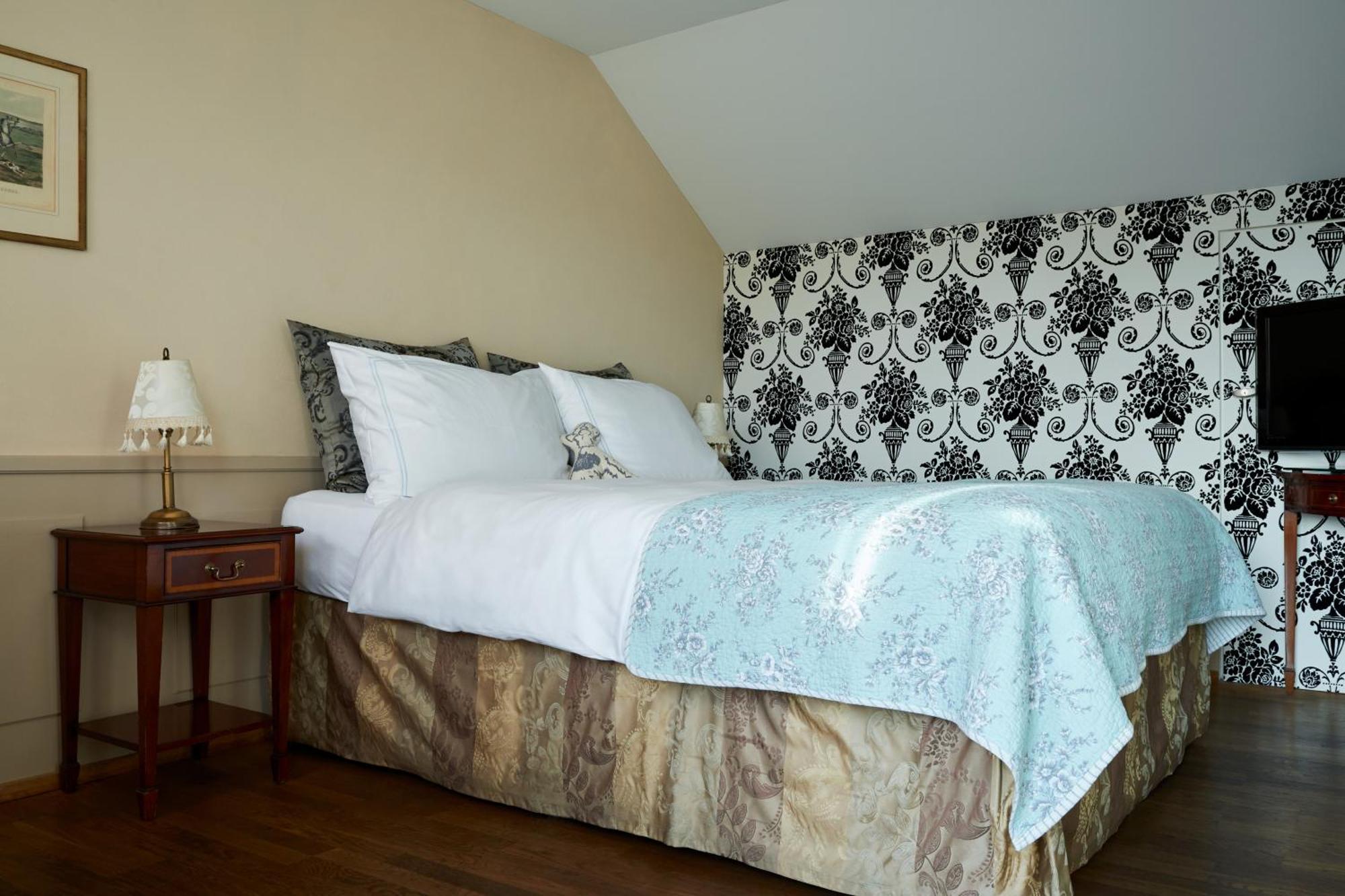 Townhouse Boutique Hotel 3*