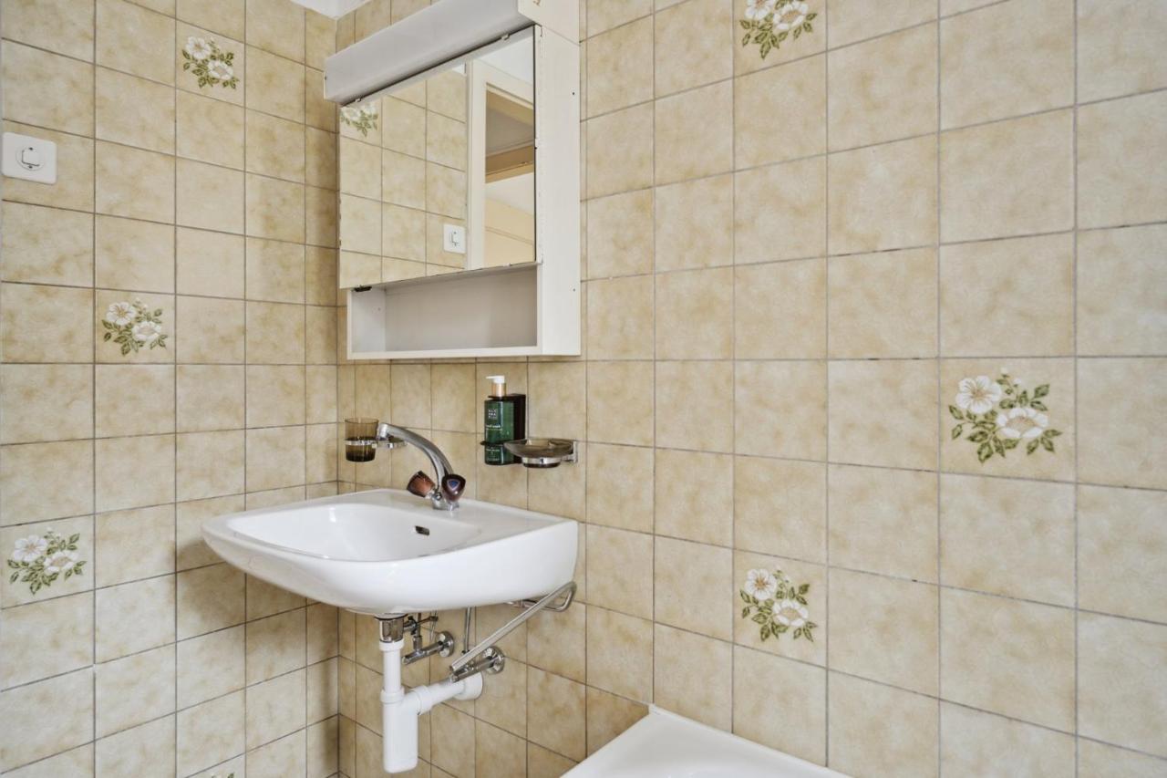 For Explorers 222 * Zurich