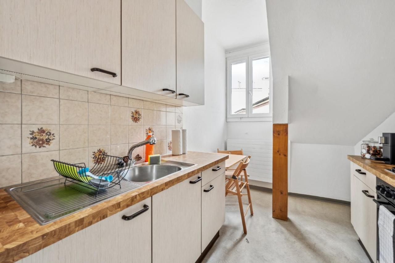 Apartment For Explorers 222 *