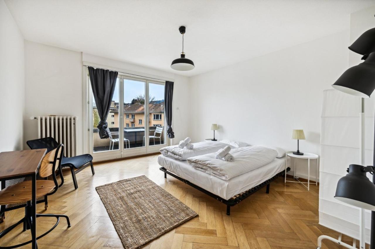 For Explorers 222 * Zurich