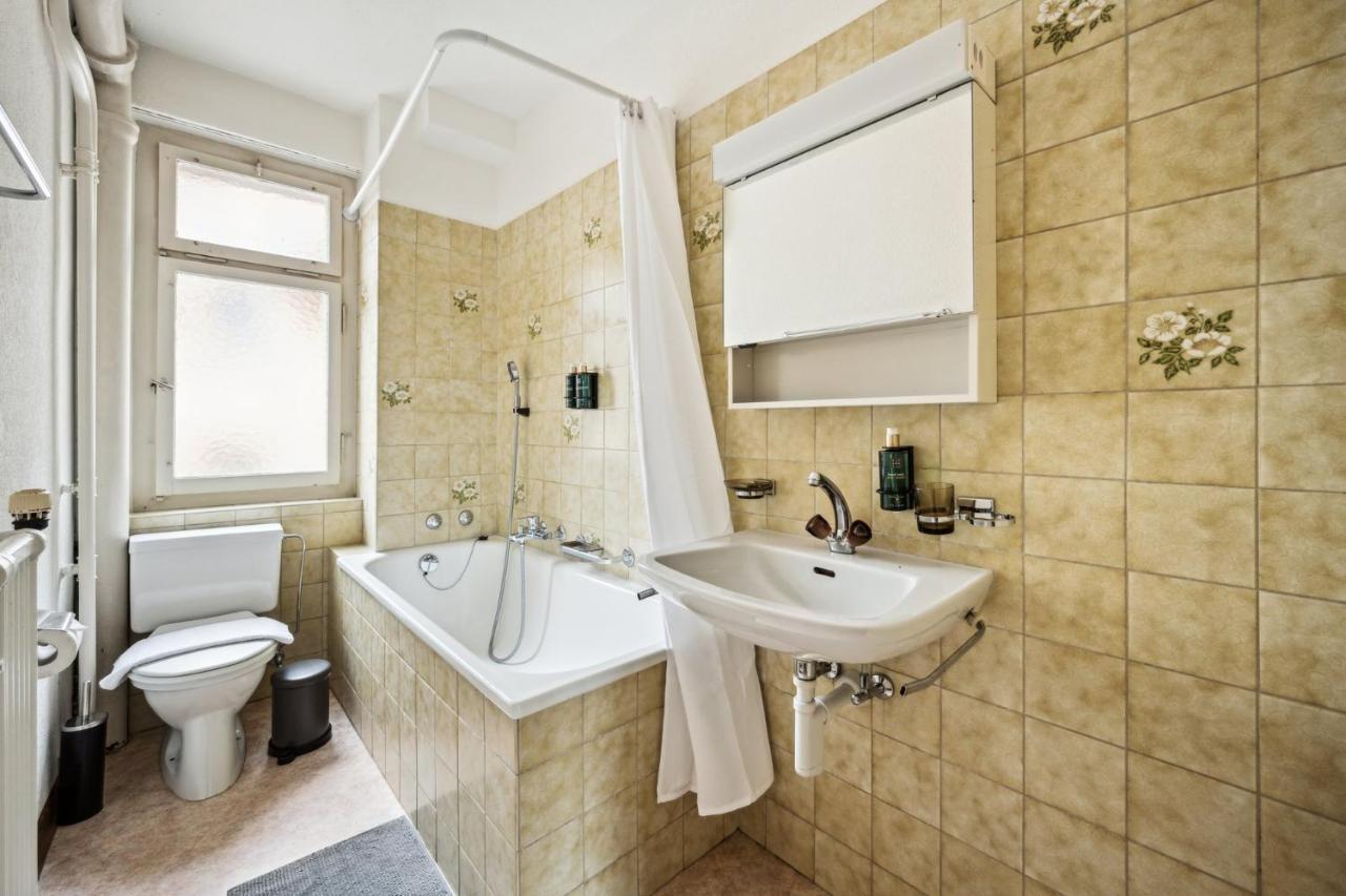 For Explorers 222 Apartment