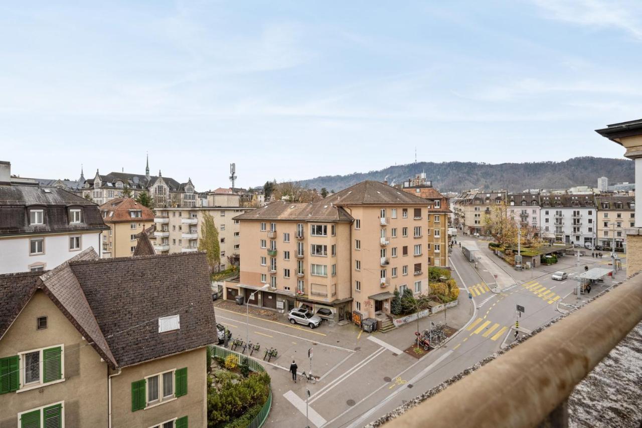 For Explorers 222 Zurich