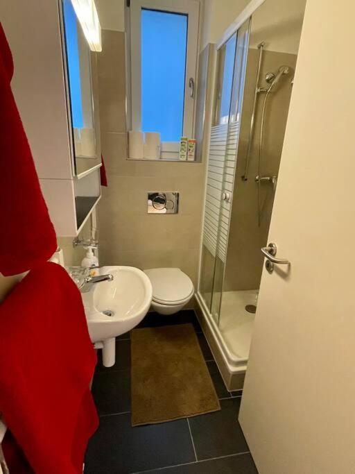 Apartment Gemuetliche An Bester Lage Im Kreis 4 Zurich