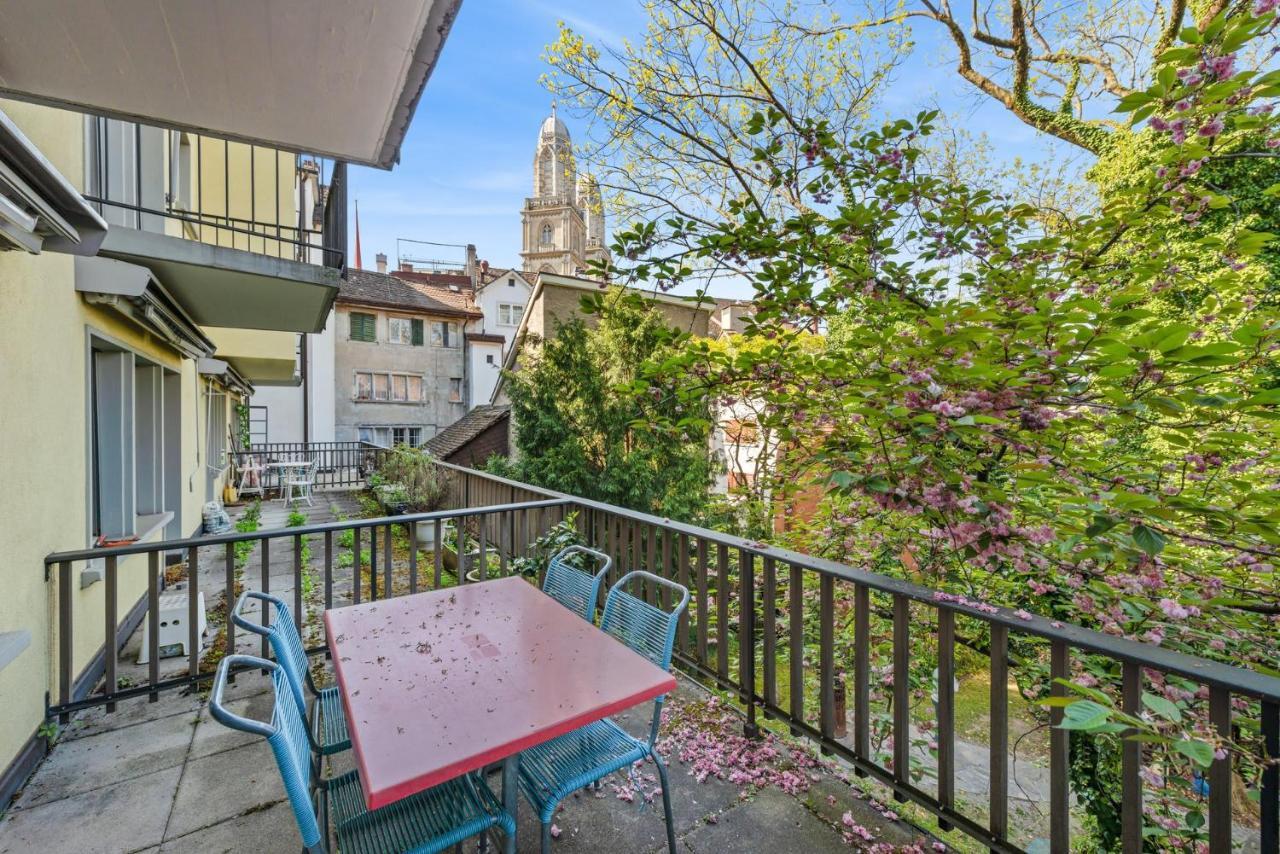 Apartment Muenstergasse Old Town