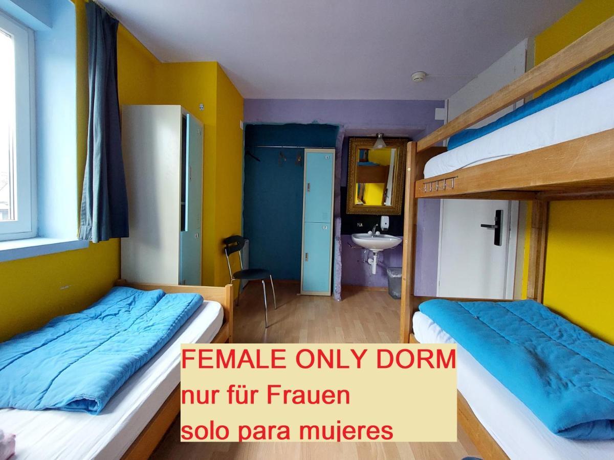 Oldtown Otter Hostel *