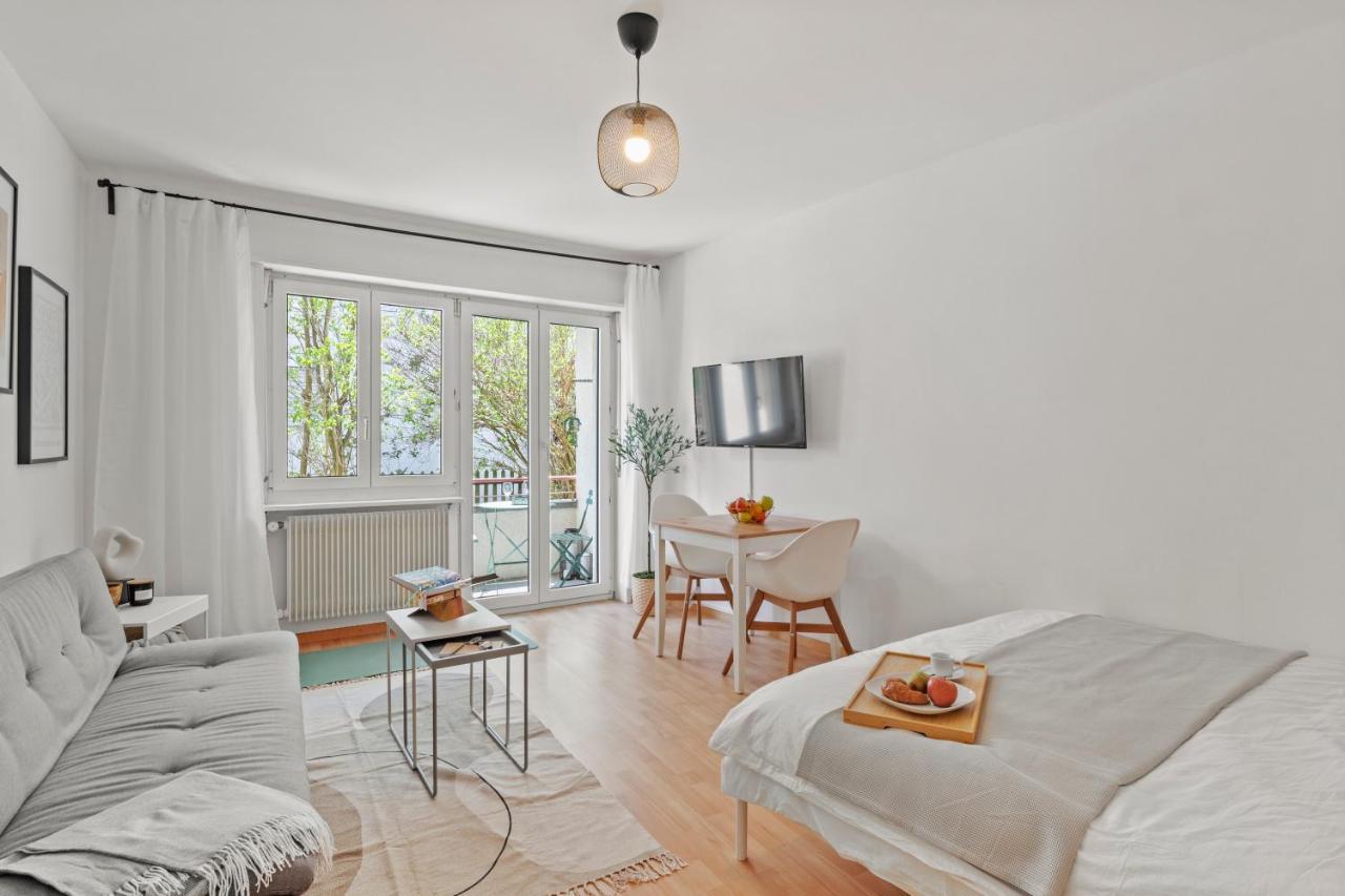 Close To & Balcony 1 Bdr Wollishofen Self Check In Apartment Zurich