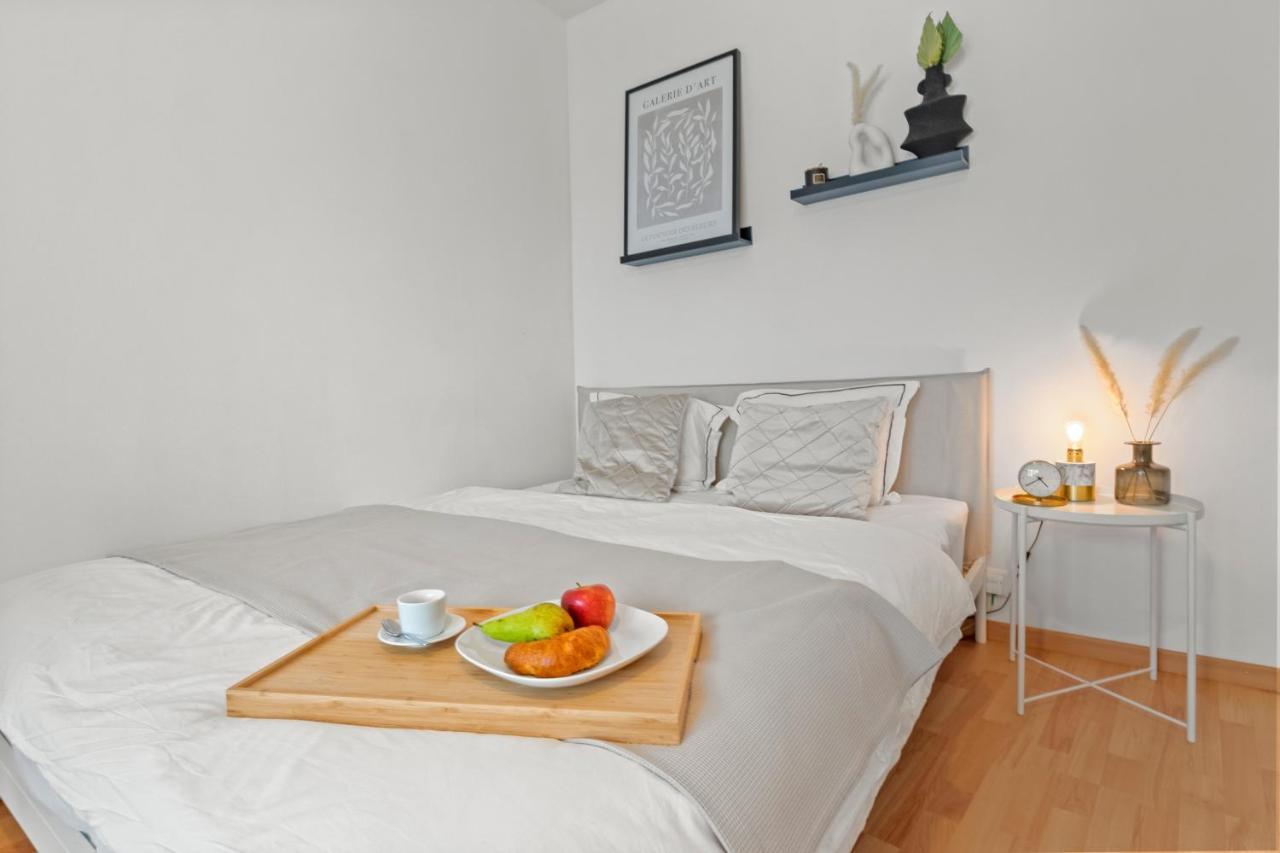 Close To & Balcony 1 Bdr Wollishofen Self Check In * Zurich