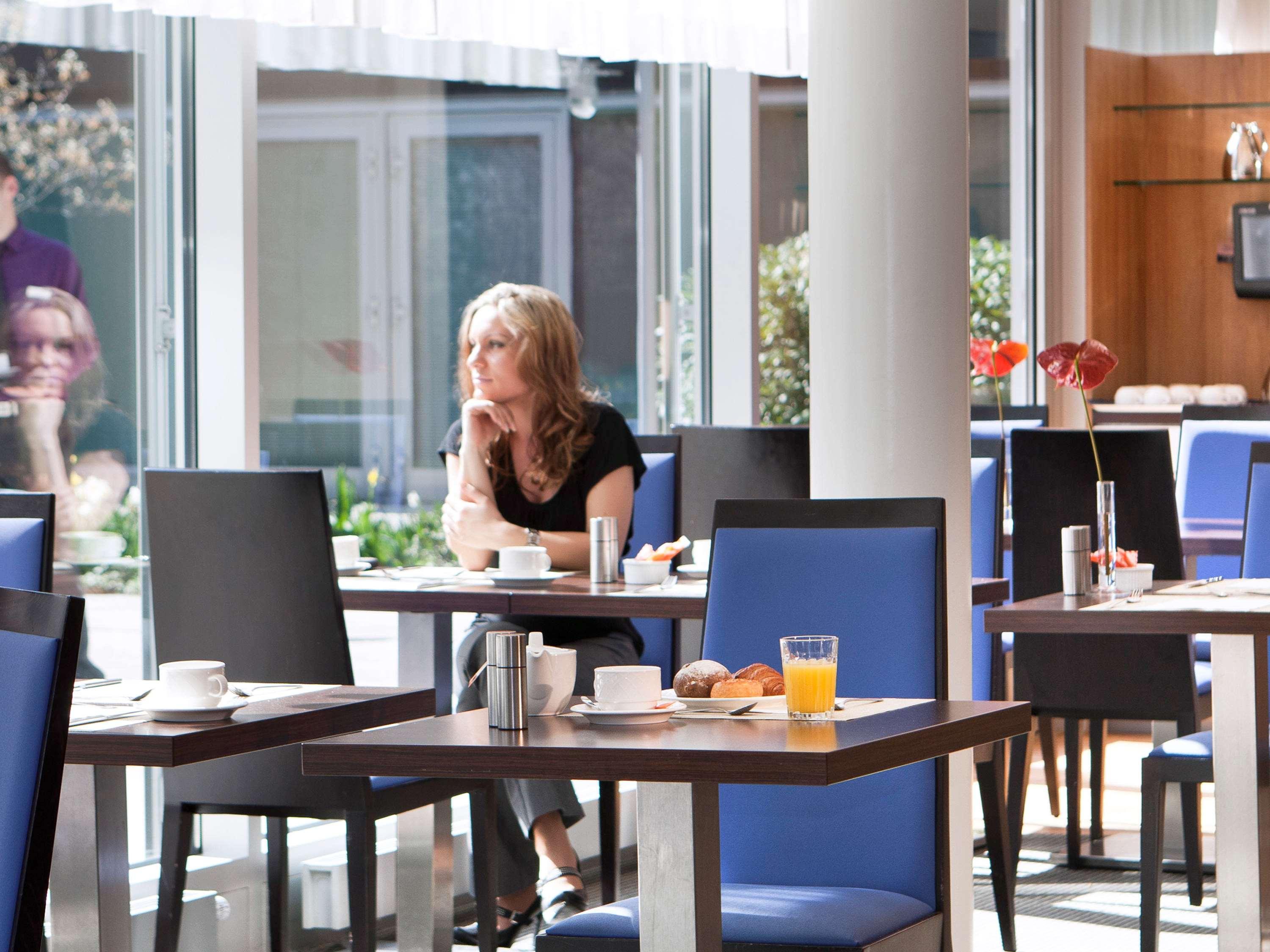 Novotel West 4*