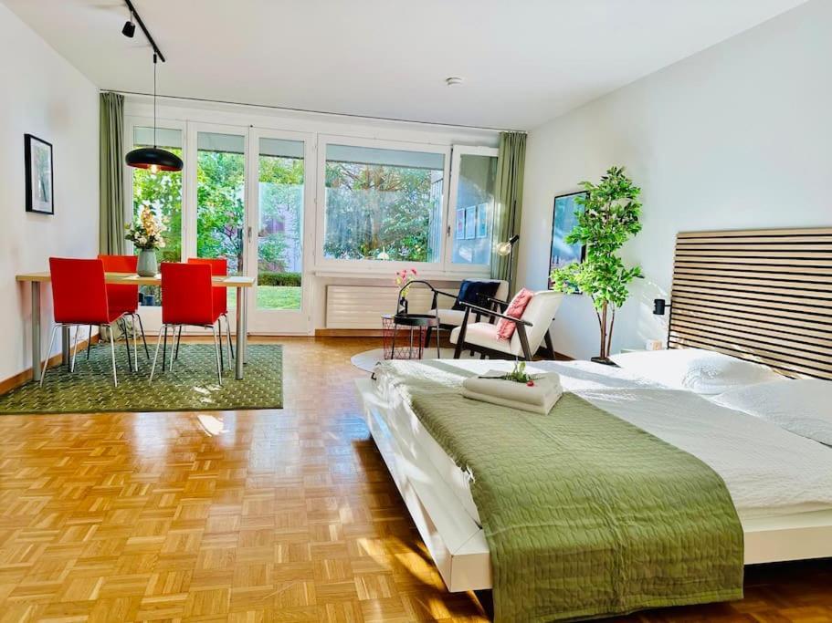 Apartment New, With Garden Terrace And Much Privacy