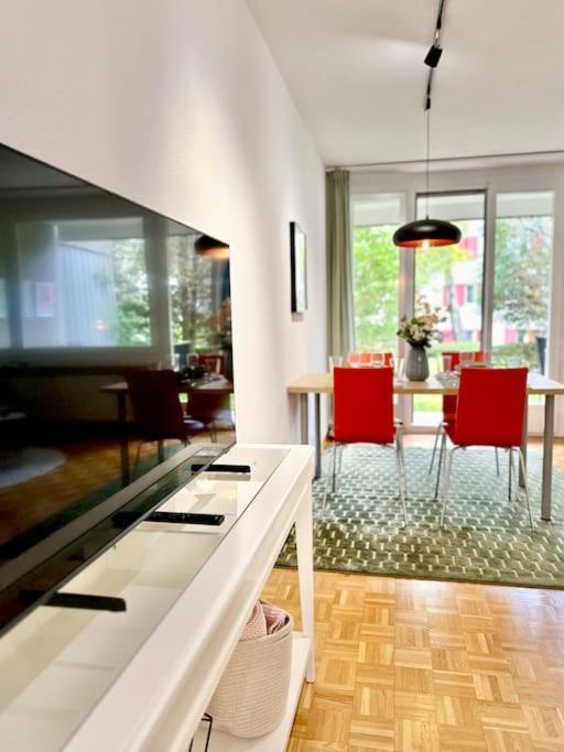 New, With Garden Terrace And Much Privacy Apartment Zurich