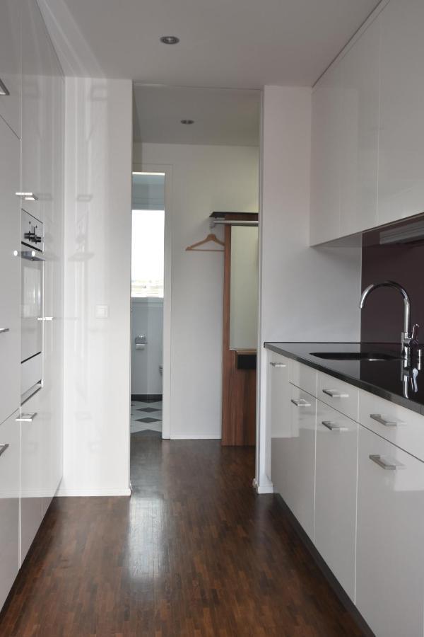 Stylish 1br Near And Opera - Flower 52