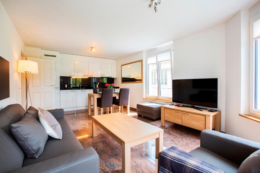 Nest - Stampfenbachstrasse Zurich