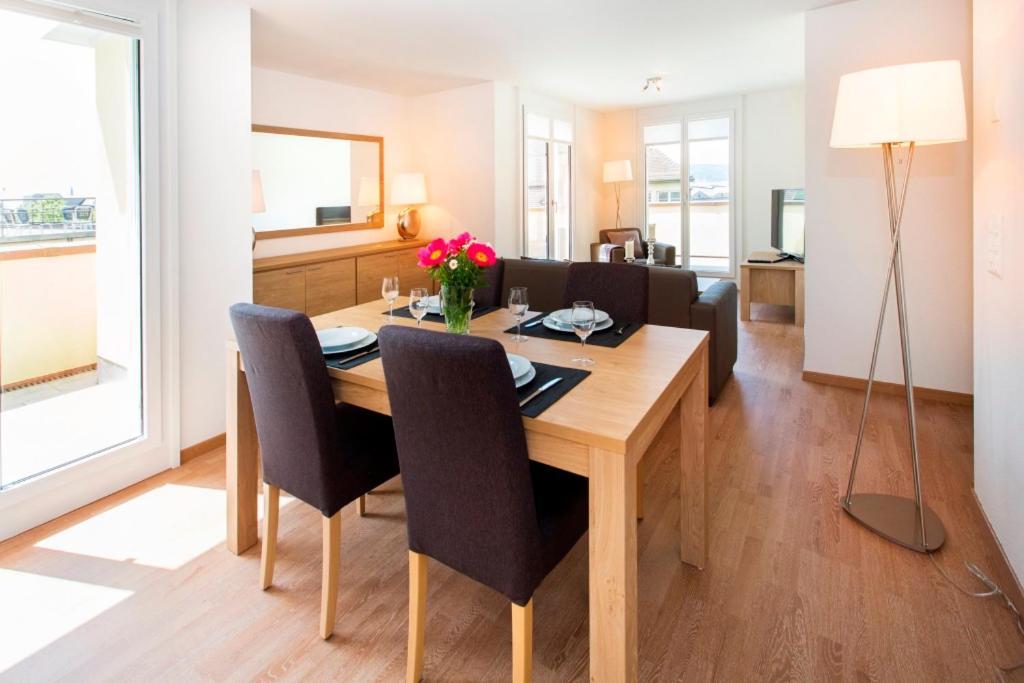 Nest - Stampfenbachstrasse * Zurich