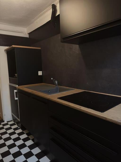 Suesse In Zuercher Altstadt 3 *