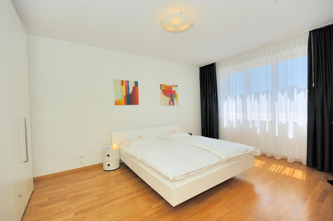 Apartment Cozy 1br Near With Balcony - Mill 422 *