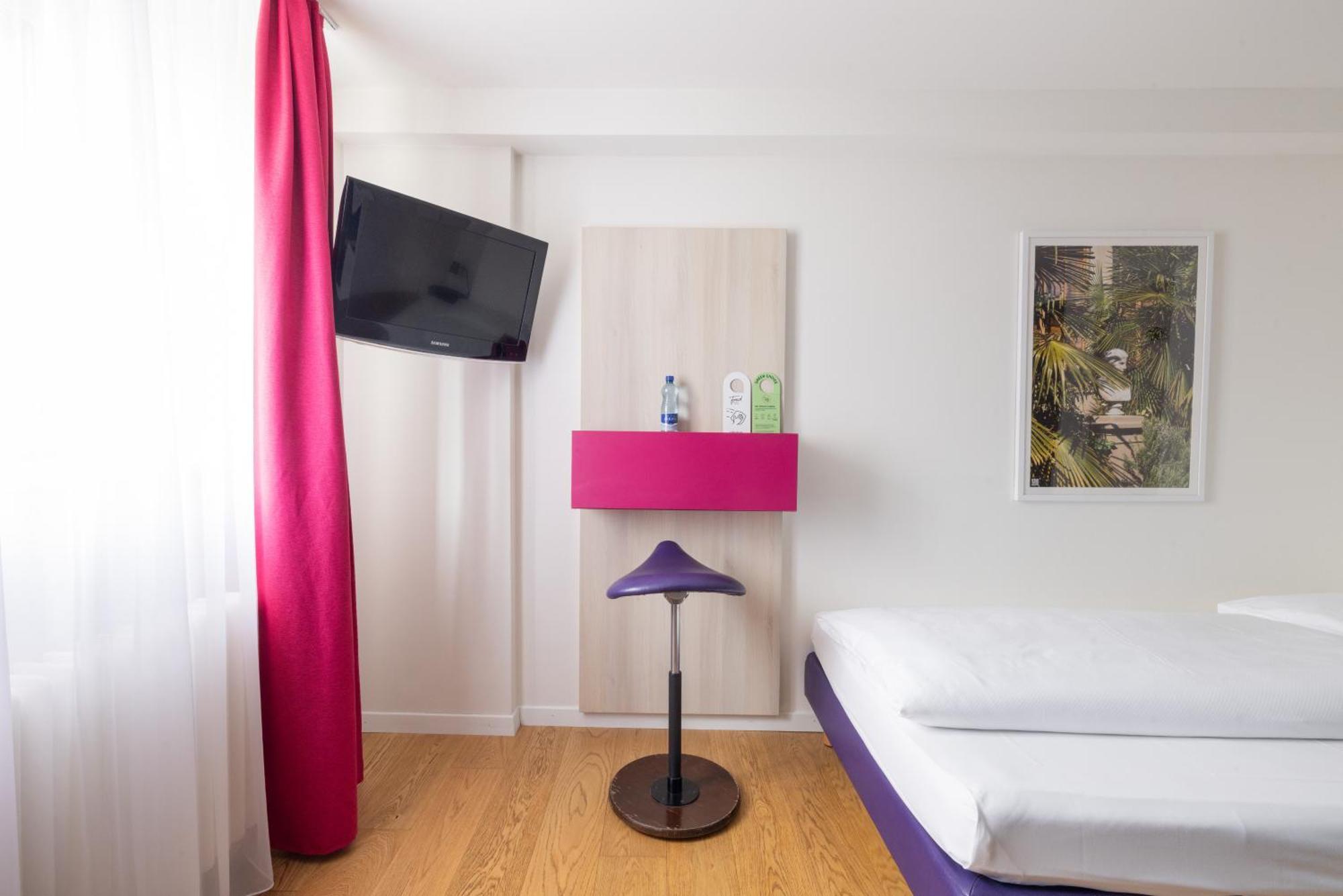 Fred Hauptbahnhof - Self Check-in Zurich