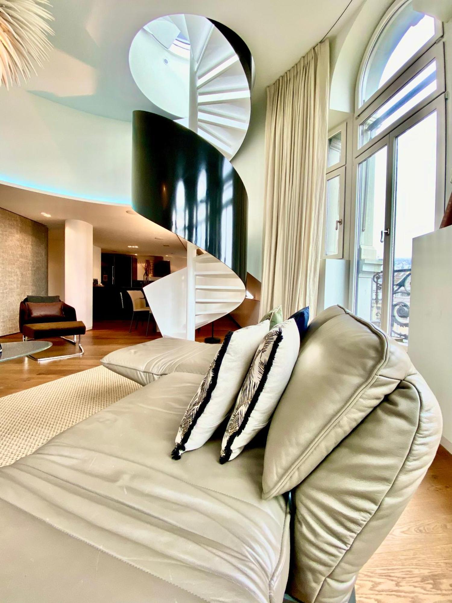 The Crown Penthouse Bahnhofstrasse Hotel