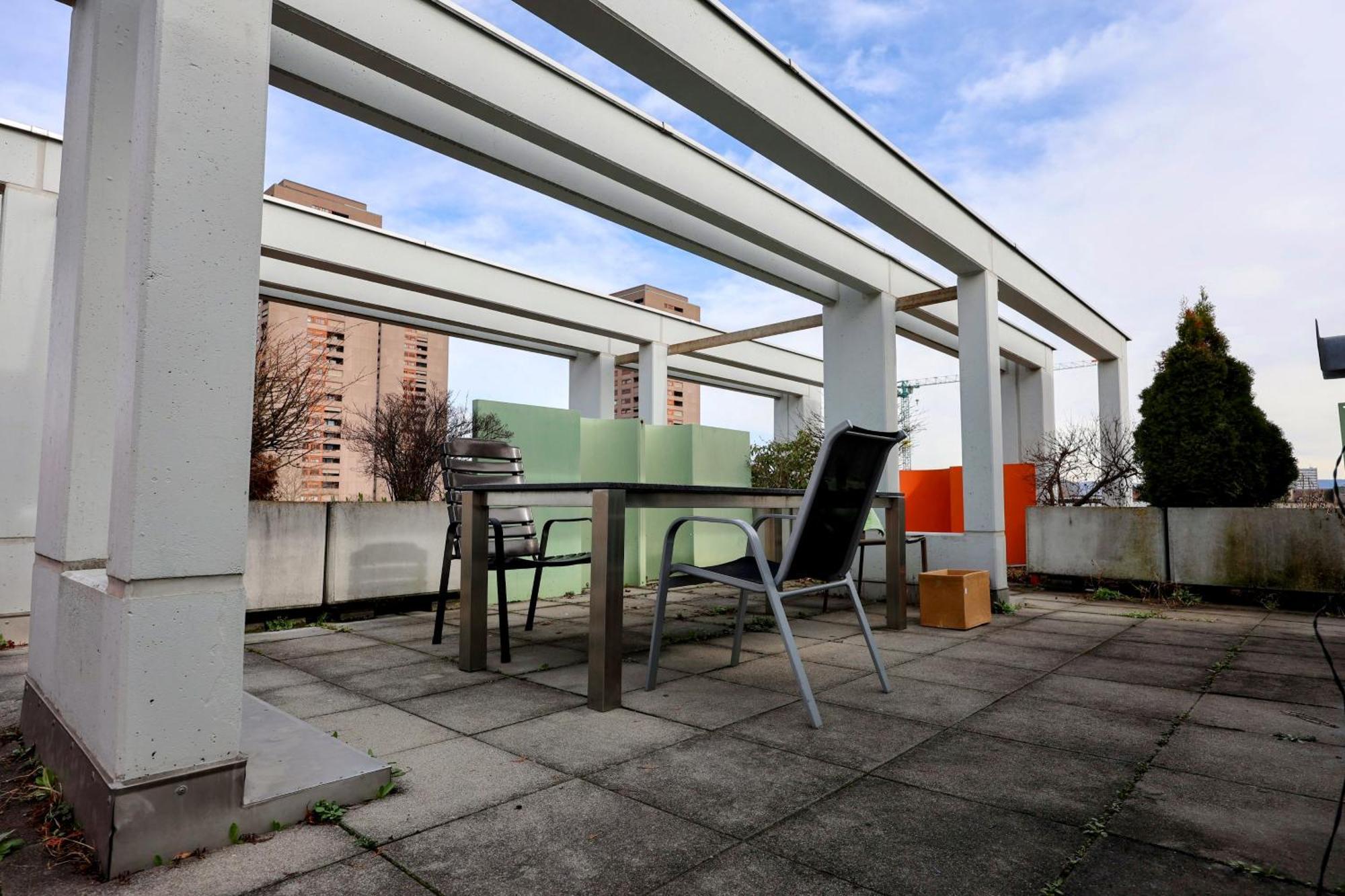 Reizendes Tiny Albisriederplatz Apartment Zurich