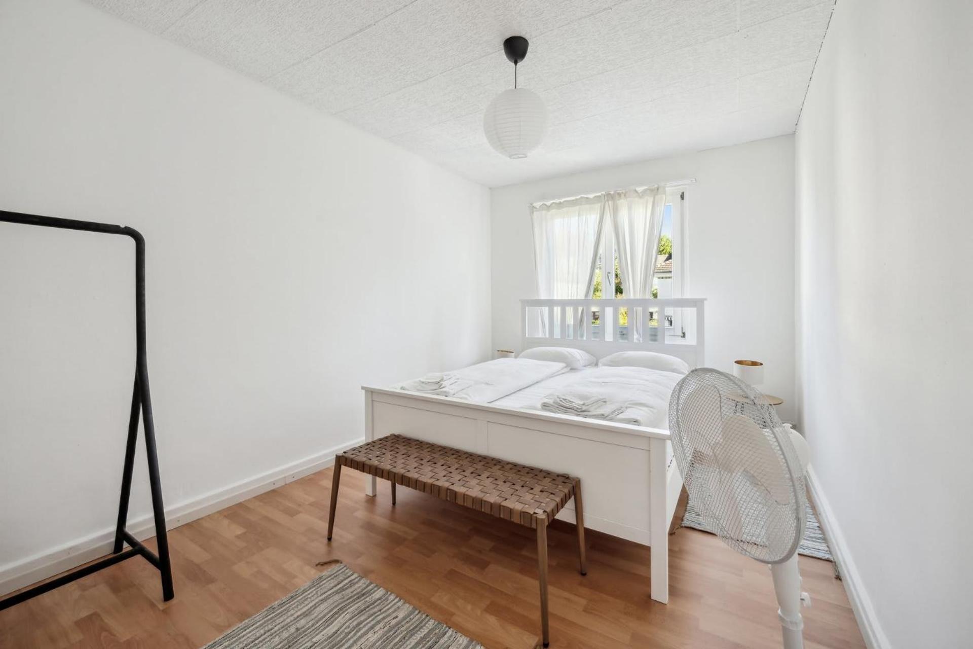 Homey Comfort In Oerlikon Apartment *