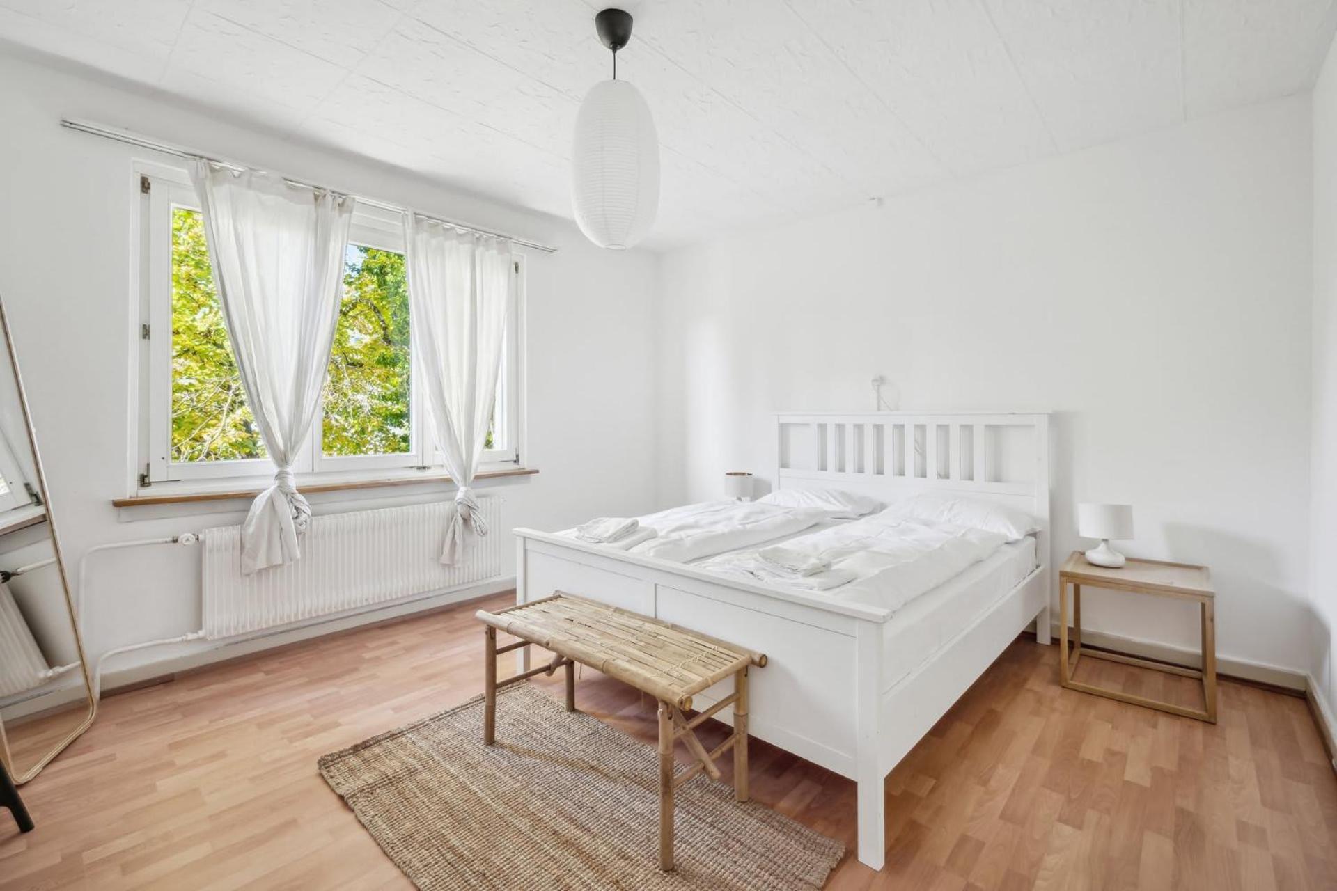 Homey Comfort In Oerlikon Apartment *