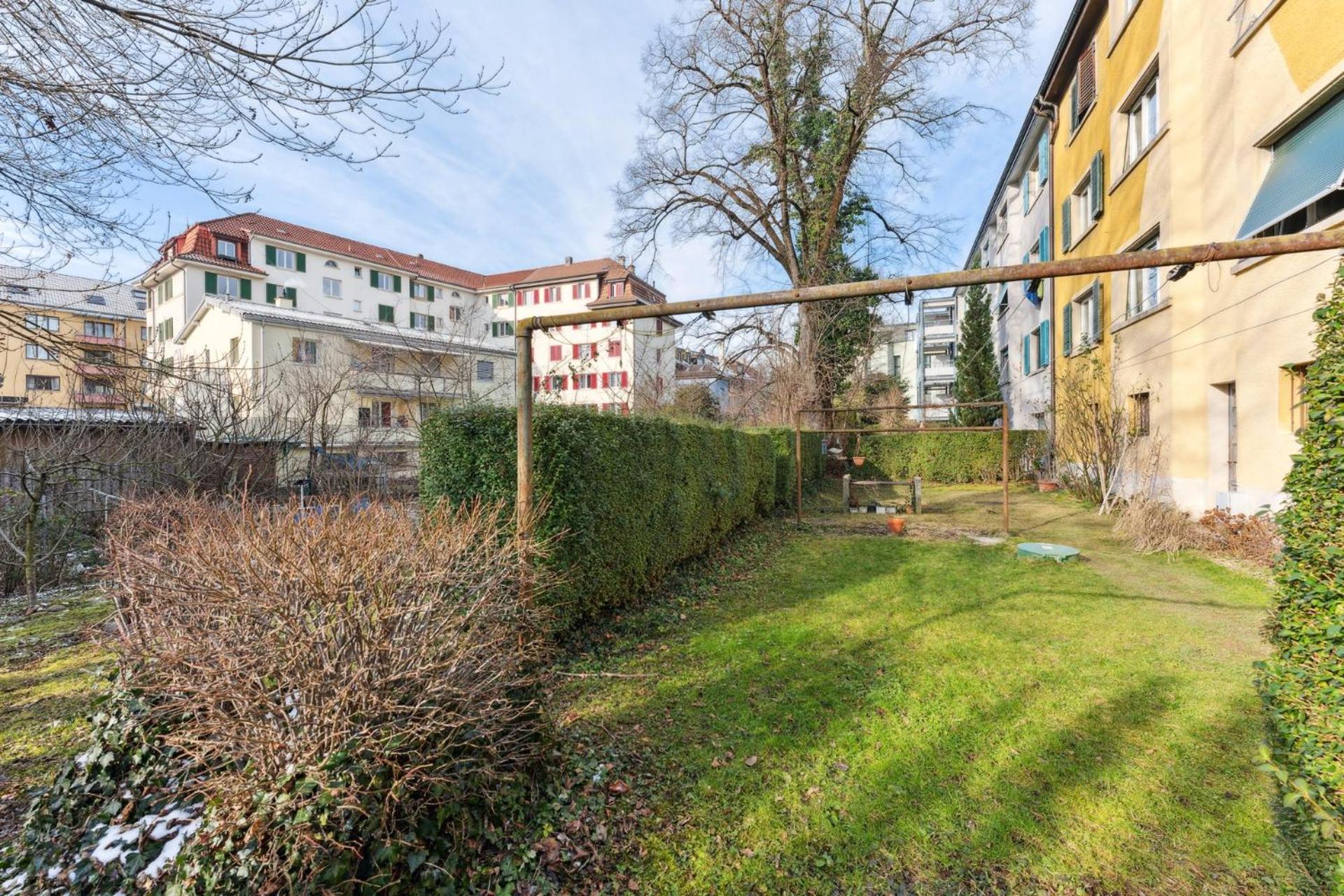 Homey Comfort In Oerlikon