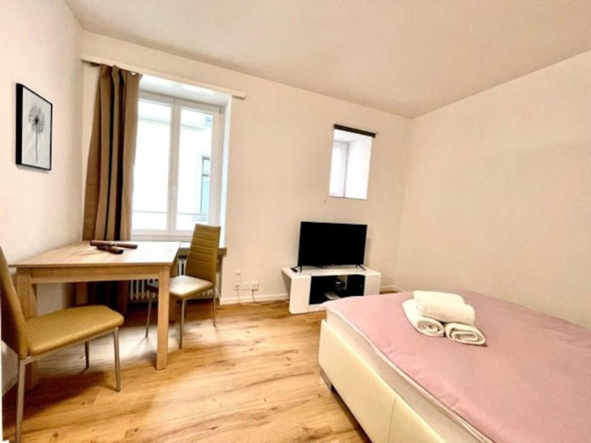 Heart Of Modern Hg7 Apartment