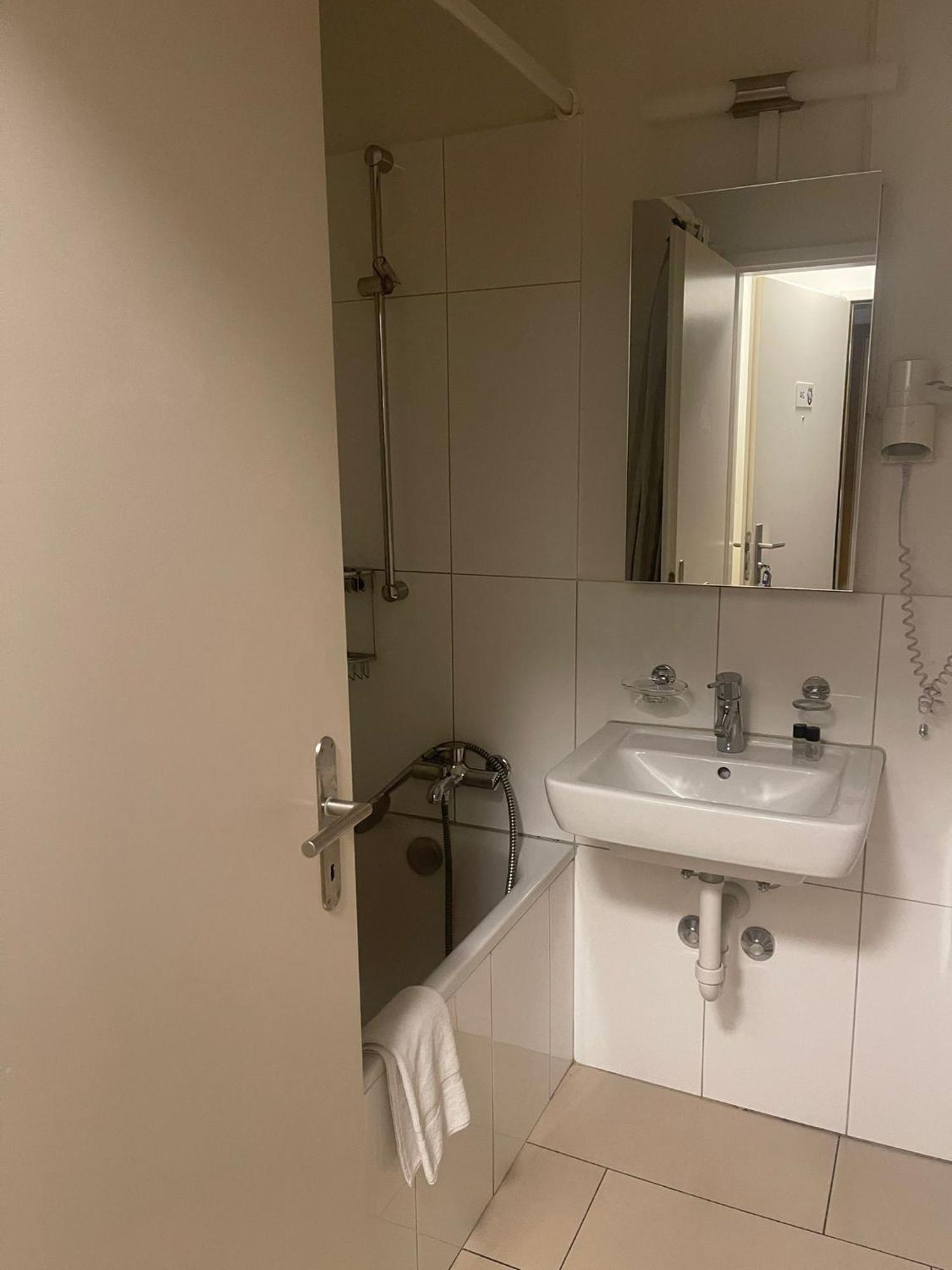 Swiss Star District 11 - Self Check-in *