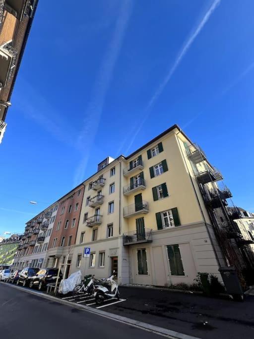 & Modern Penthouse-studio With Balcony & Air-condition * Zurich