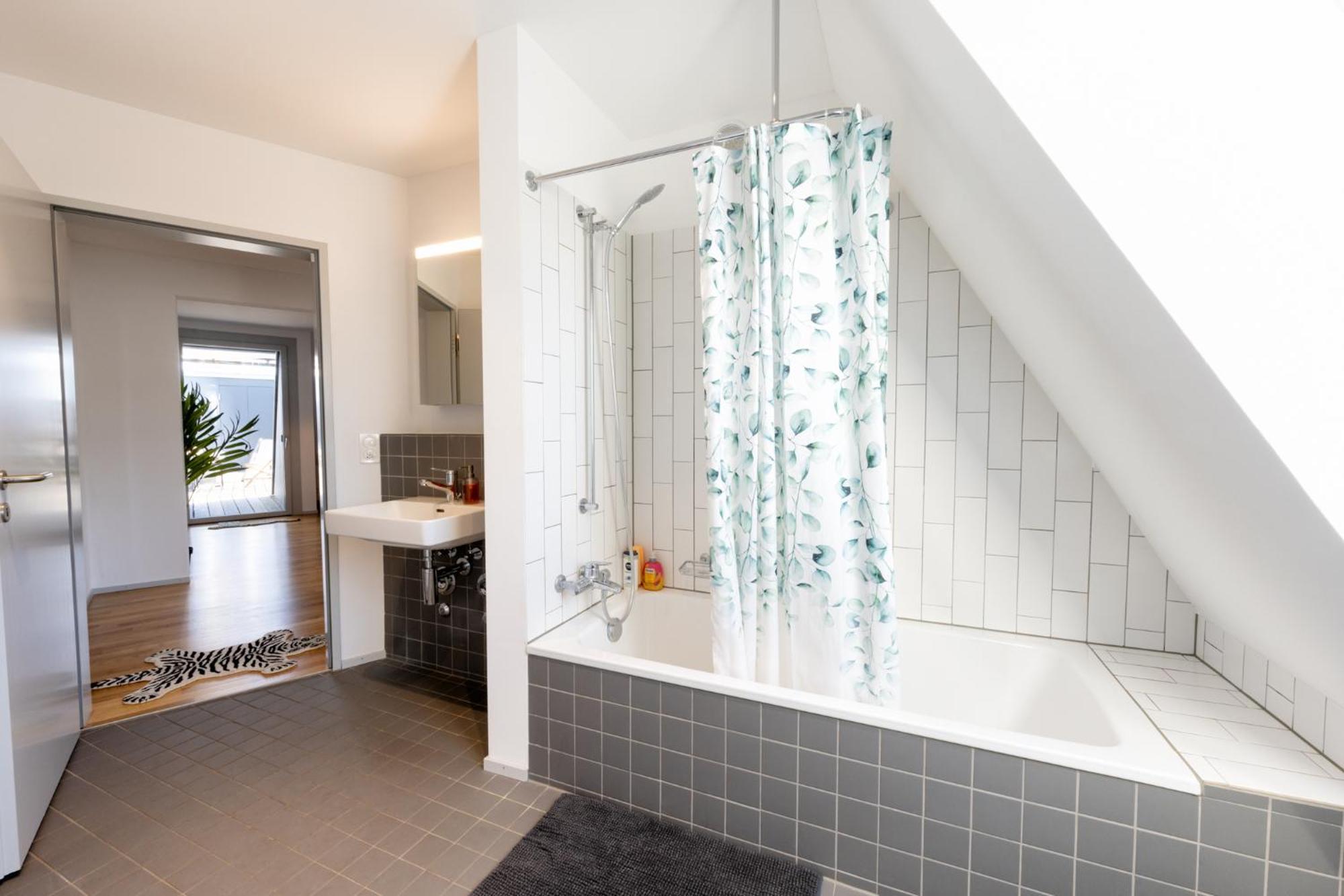 Apartment Urban Rooftop Getaway