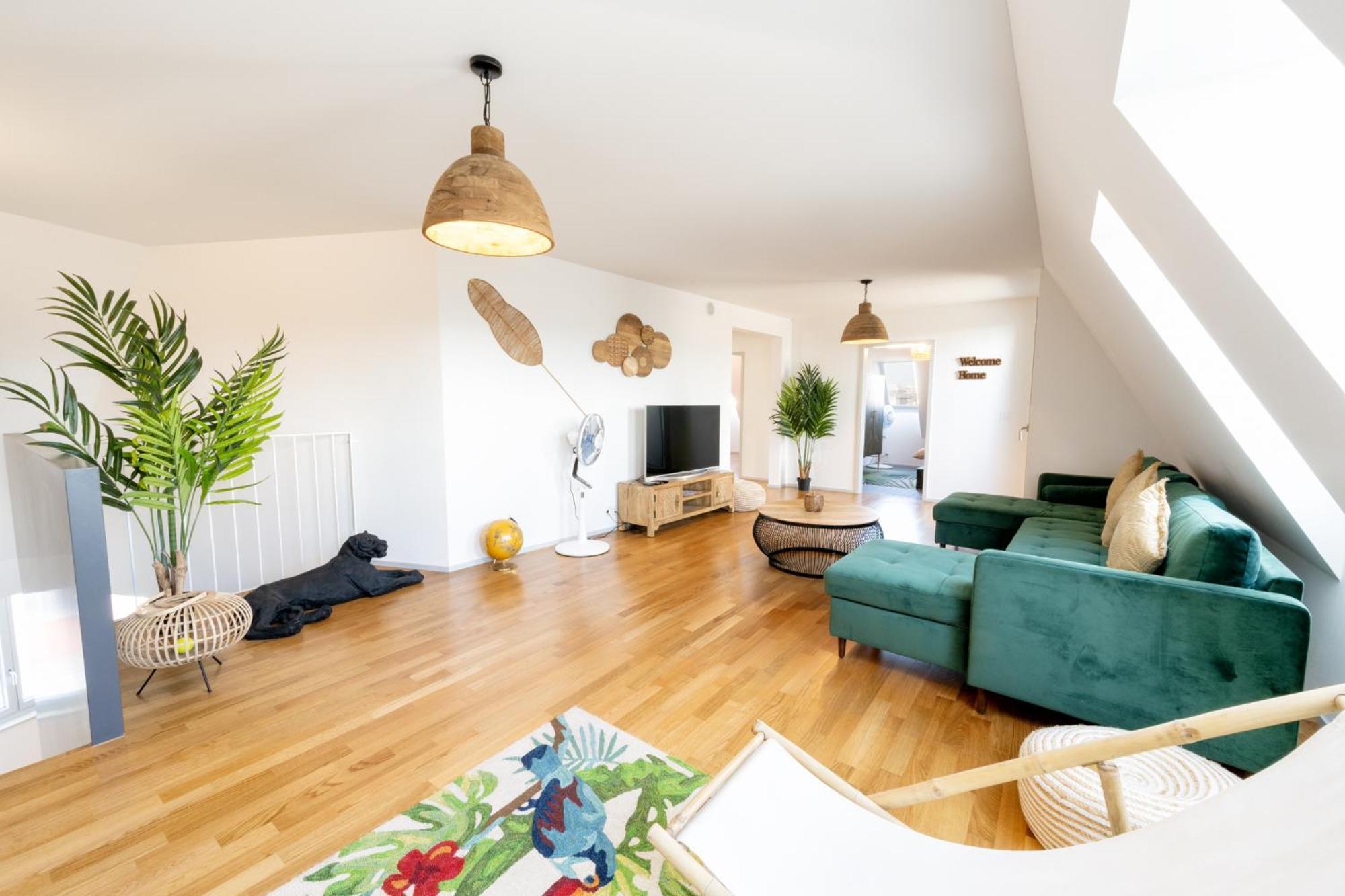 Apartment Urban Rooftop Getaway *