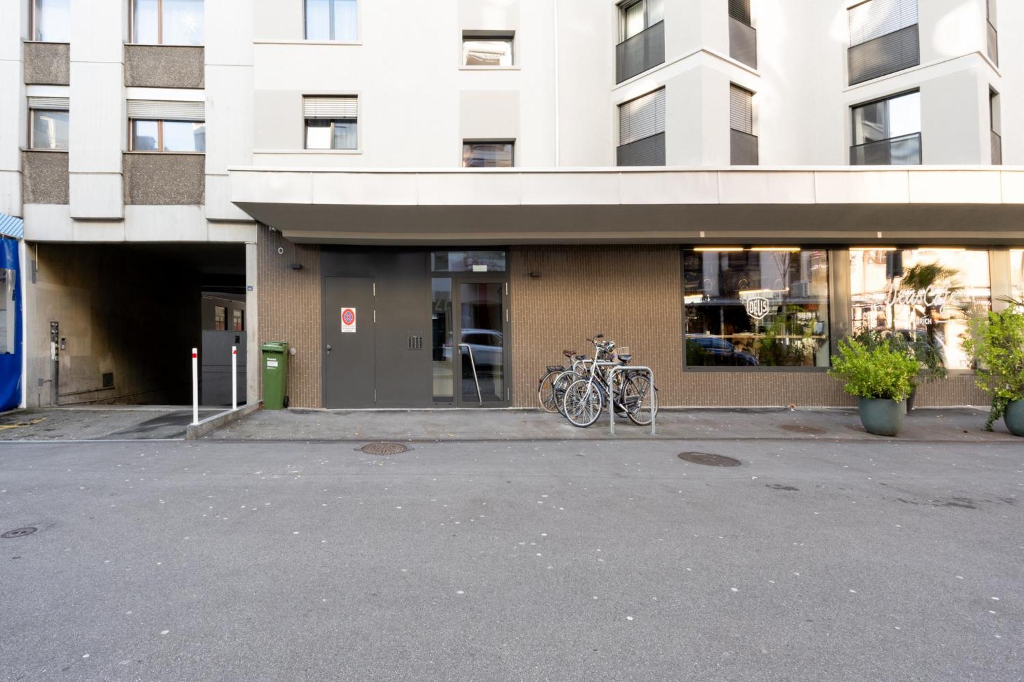 Urban Rooftop Getaway Zurich