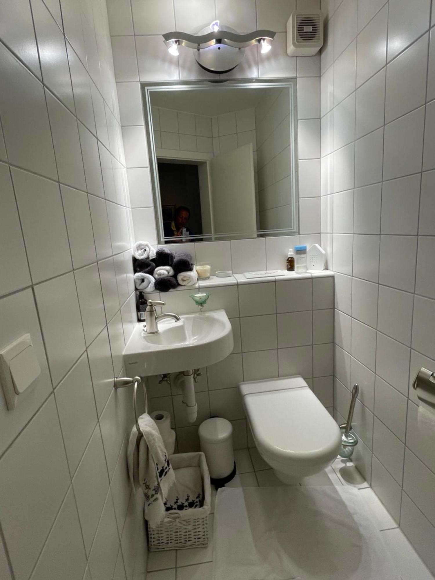 Spacious And Stylish In Apartment *