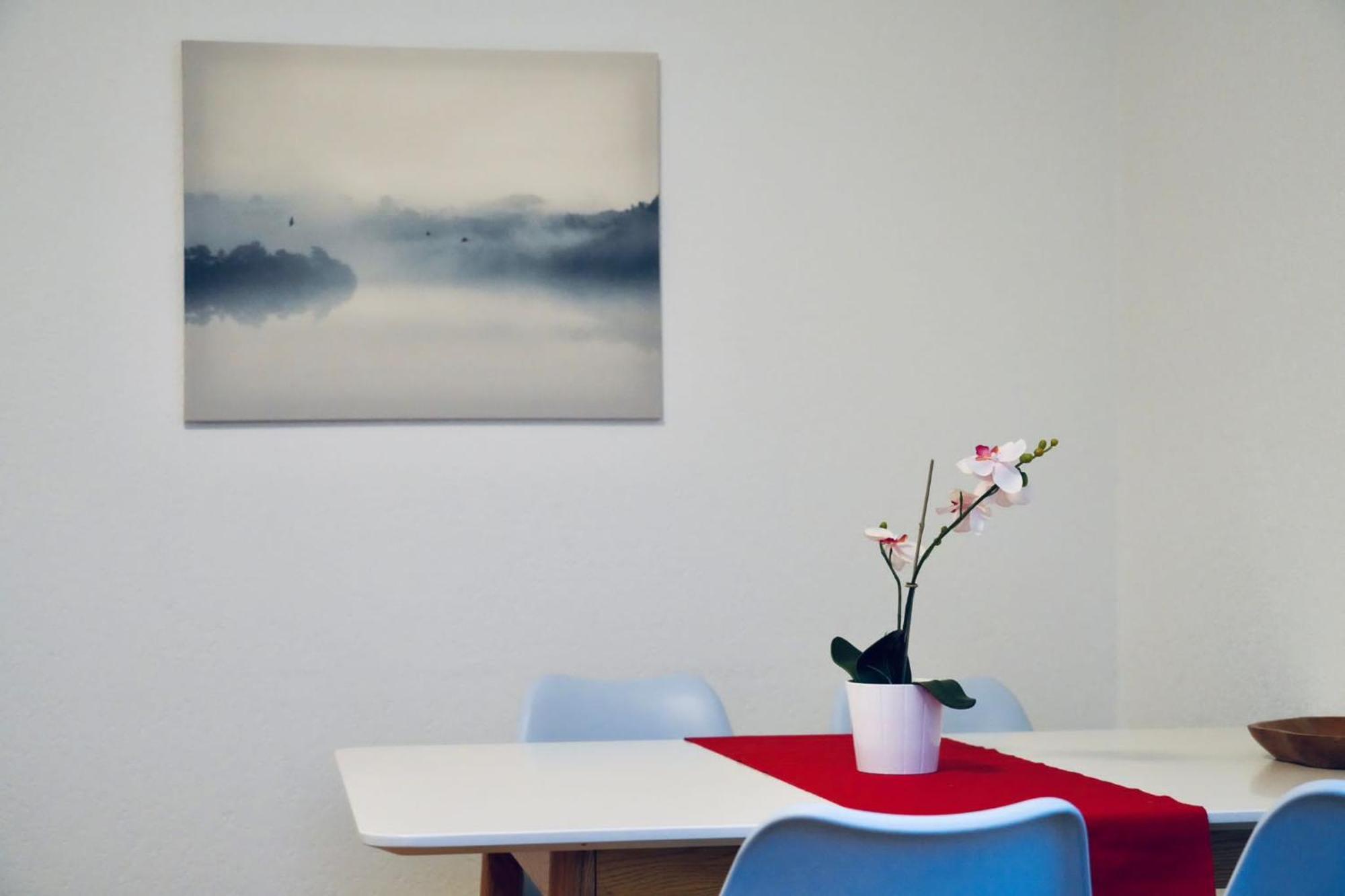 Swiss - 2 Bedroom Close To Eth Apartment *