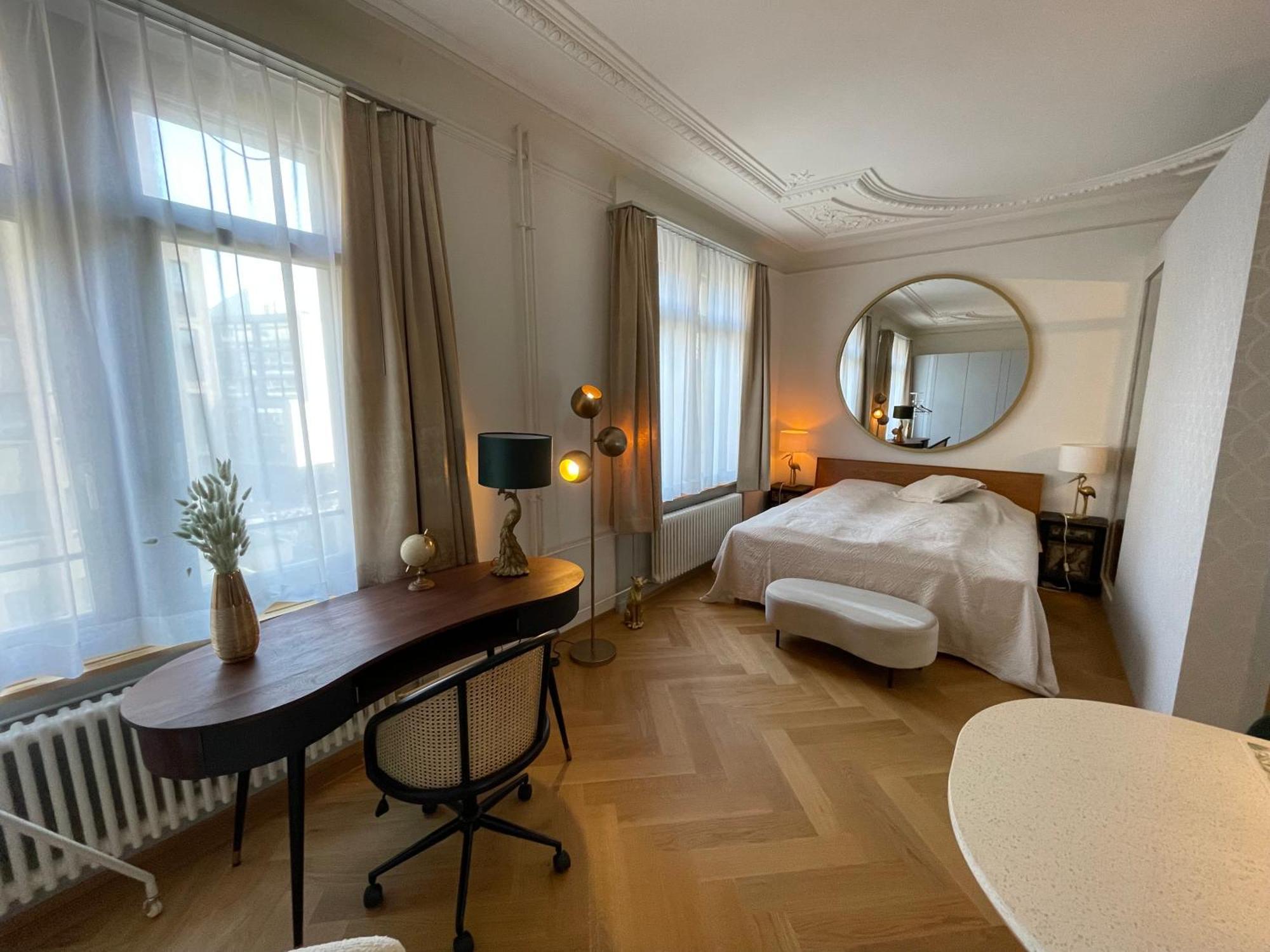 Apartment Exclusive Next To Main Station *